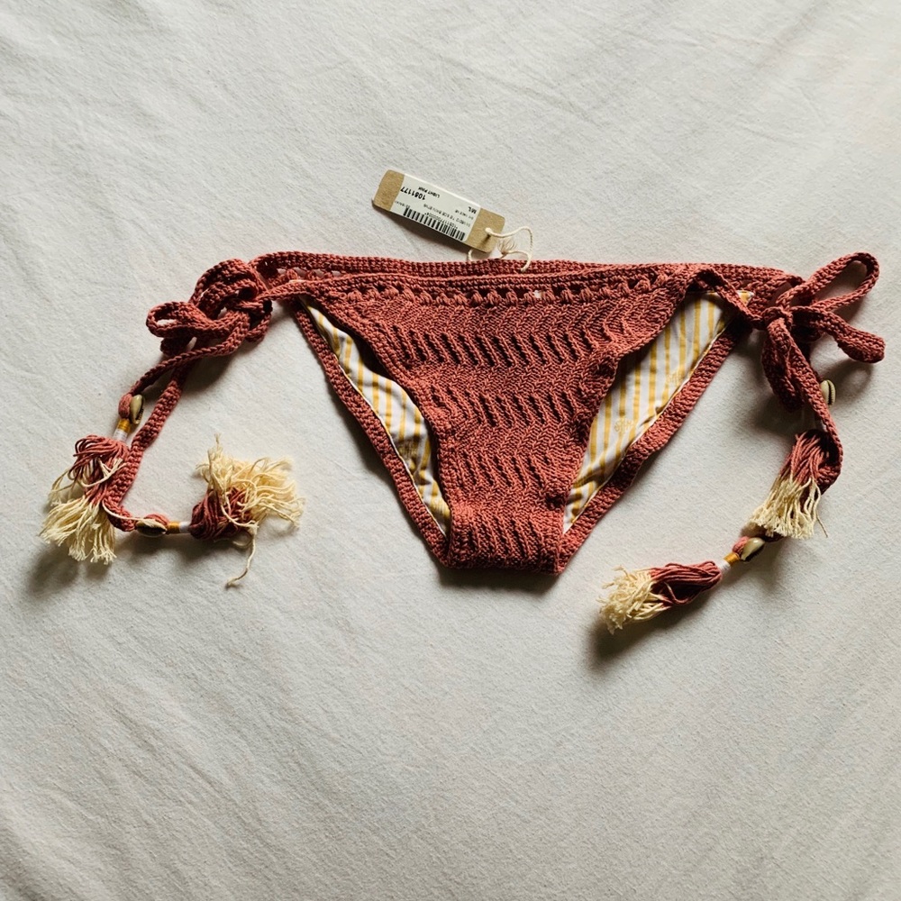 She Made Me Bikini Bottom